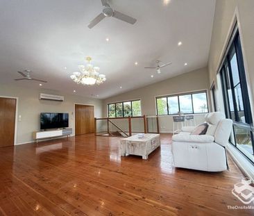 Luxury 3 storey House in central Surfers Paradise - Photo 4