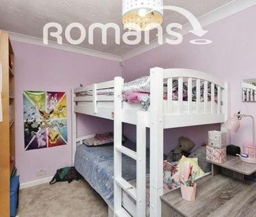 Lakeside Gardens, Farnborough, GU14 - Photo 5