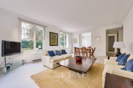 Location appartement, Paris 16ème (75016), 4 pièces, 94.9 m², ref 86405026 - Photo 4