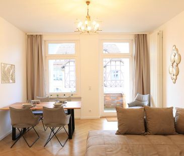 Exklusive, möblierte Luxus Wohnung am Park Garage Erstbezug - Photo 1