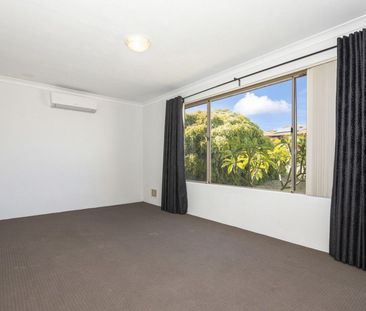 Spacious 3x2 Family Home on a Massive Block – Clarkson - Photo 3