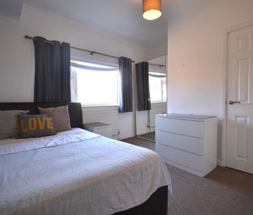 1 bedroom Flat To Let - Photo 2