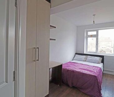 Rutland Crescent, Luton, LU2 - Photo 3