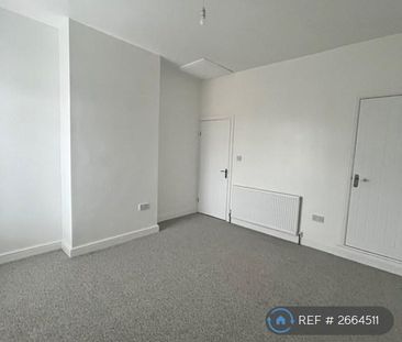 2 bedroom end of terrace house to rent - Photo 4