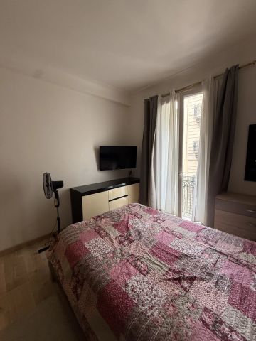 Location Appartement 2 pièces 40m² NICE 06000 - Photo 3