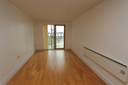 La Salle, Leeds City Centre, LS10 1NW - Photo 4