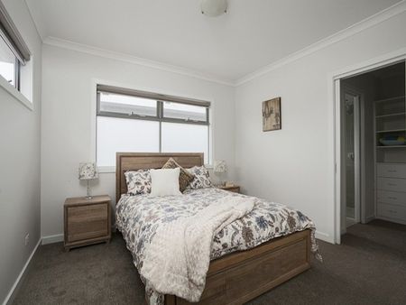 1/199 Woods Street, Newport VIC 3015 - House For Rent | Domain - Photo 4