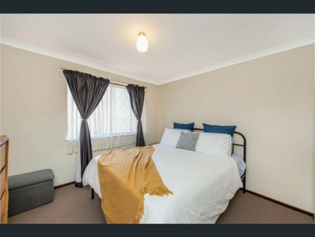 Coastal Charm Meets Convenience - Photo 4