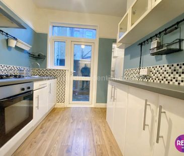 Brightwell Ave, Westcliff On Sea - Photo 5