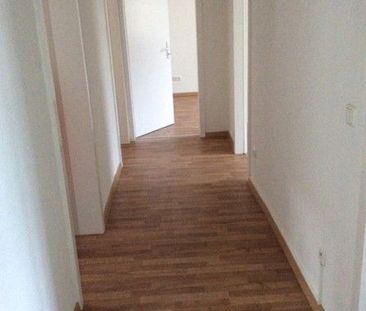 Mitten drin statt nur dabei: großzügige 4-Zimmer-Wohnung mit Balkon - Photo 1