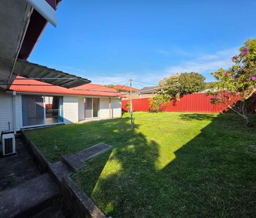 Fully Renovated Two-Bedroom Home in Prime Location - Photo 2