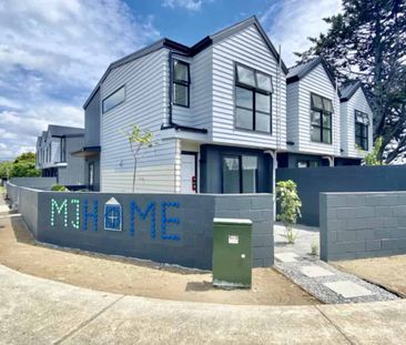 Clover Park Townhouse - Photo 3