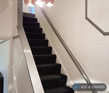 1 bedroom in a house share to rent - Photo 4