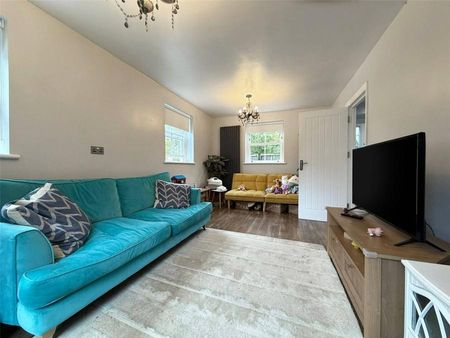 Harlow, Essex - Photo 4