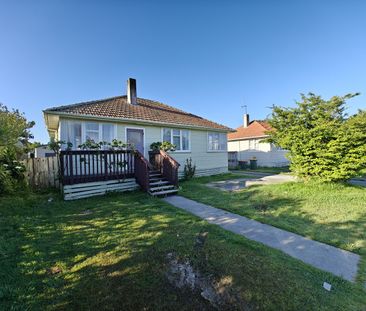 Full Refurbished Family Home - Photo 1