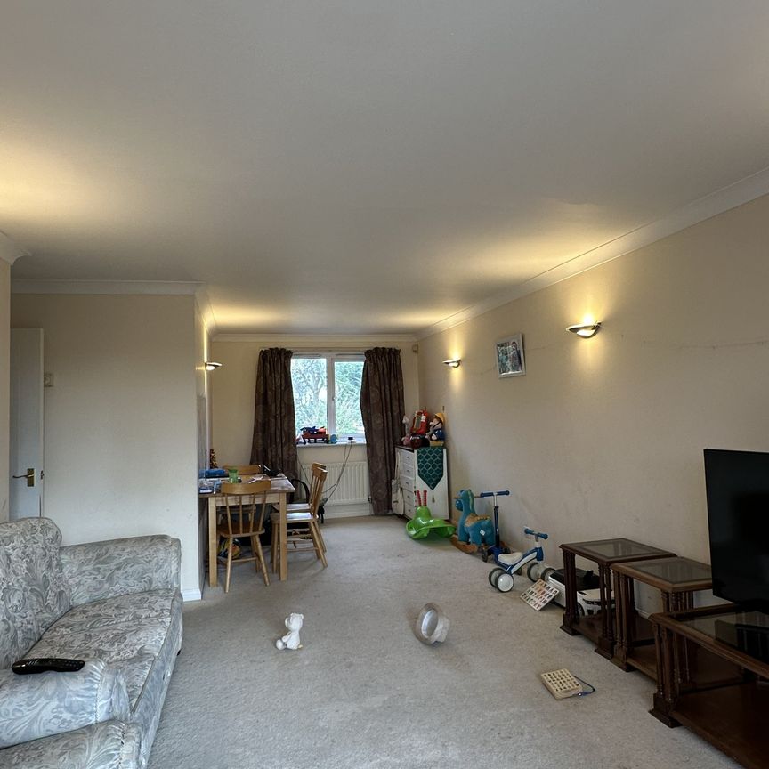 3 bed Appartment TO LET In Bromley - Photo 1