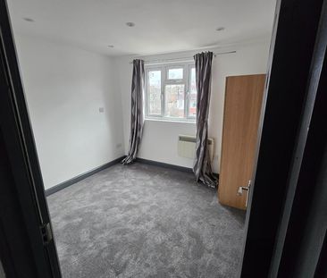 2 Bed Flat, London, SW16 - Photo 1