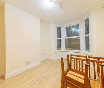 Meanley Road, London, E12 - Photo 2