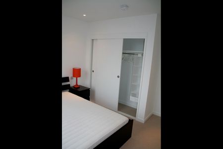 1 Bed Flat, Walworth Road, SE1 - Photo 2