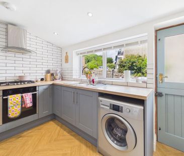 2 bedroom end of terrace house to rent - Photo 6