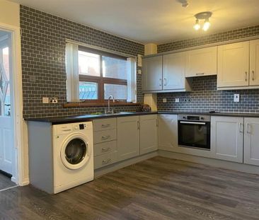 4 Mountpottinger Road, Belfast, BT5 4LG - Photo 5