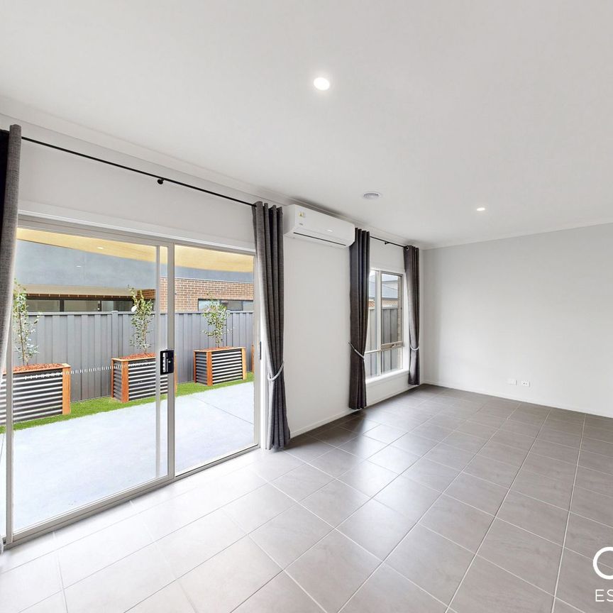 15 Northumberland Road, Clyde - Photo 1