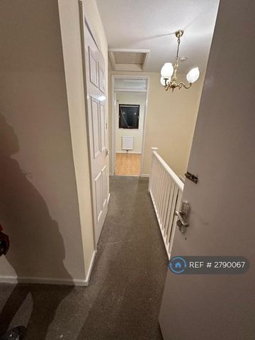 3 bedroom terraced house to rent - Photo 3