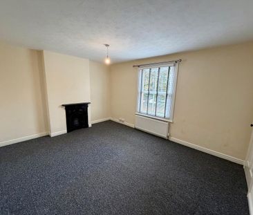 2 bedroom end of terrace house to rent - Photo 3