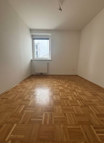 Charmante Maisonette in Graz: 3 Zimmer, Balkon & Stadtblick! - Photo 2