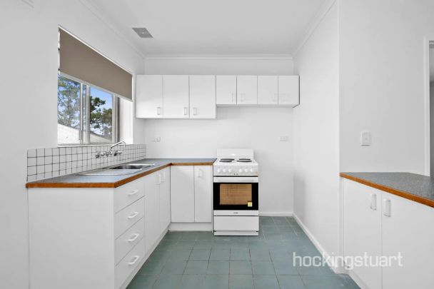 Bright 1 bedroom apartment - Photo 1