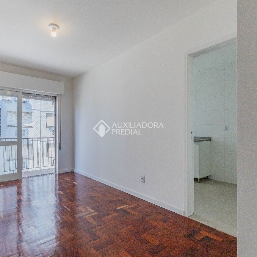 Apartamento com 1 quarto e 49m² para alugar em Passo d'Areia, Porto Alegre. - Photo 1