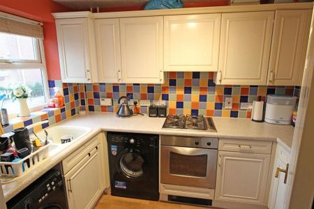 2 bedroom terraced house to rent - Photo 5