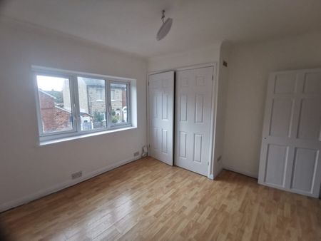 Studio Flat, Cumberland Road, RG1 - Photo 2