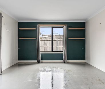 Low-Maintenance Living in a Quiet Riverside Location - Photo 1