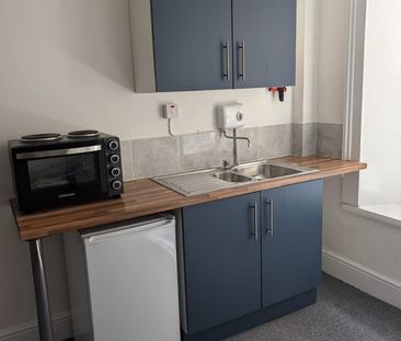 Bedsit, Southleigh Road, BS8 - Photo 5