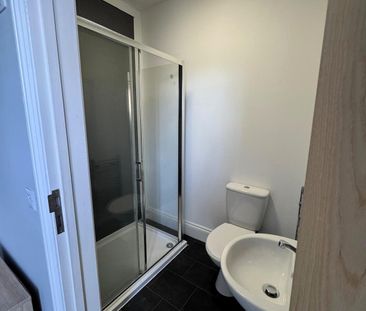 1 bed Penthouse in Commercial Street , Camborne, TR14 8JY - Photo 3