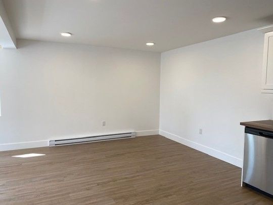 For Lease - 105 Maple Street, Brockton, Ontario - Photo 1