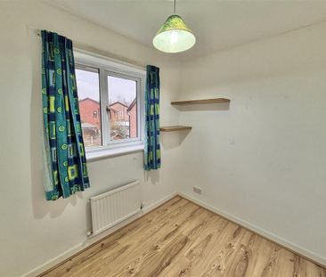 3 bedroom semi-detached house to rent - Photo 6