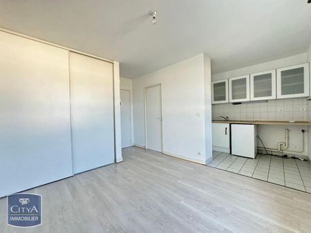 Location Appartement 1 pièce 19m² ST CYR SUR LOIRE 37540 - Photo 2