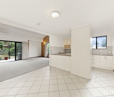 18 Howie Court, Belconnen ACT - Photo 3