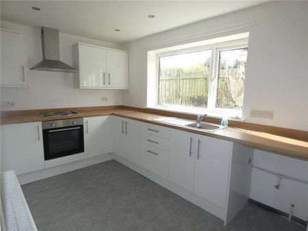2 bedroom semi-detached house to rent - Photo 4