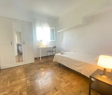 Calle del Hornero, Madrid, Community of Madrid 28019 - Photo 6