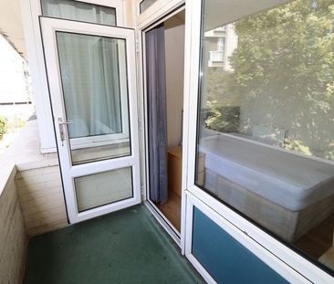 Room in a Shared Flat, Jenkinson House, E2 - Photo 3