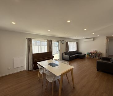 B/32 Halswater Drive, Churton Park - Photo 1