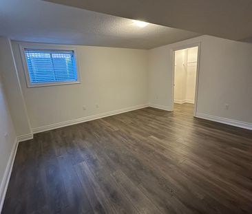 For Lease - 77 TERRAIN CRT Court, East Gwillimbury, Ontario - Photo 2