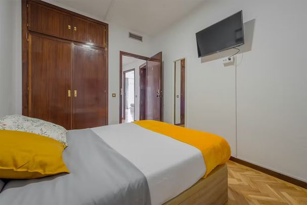 Calle de Francisco Gervás, Madrid, Community of Madrid 28020 - Photo 1