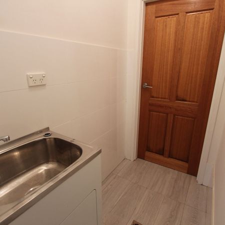 NEAR NEW GRANNY FLAT - Photo 4