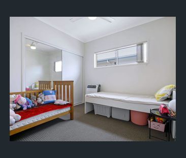 $820 per week - Photo 2