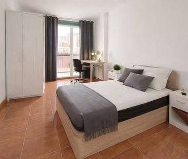 Carrer de Sant Antoni Maria Claret, Barcelona, Catalonia 08025 - Photo 5