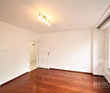 Příjemný byt 2+kk / 39m2, Praha 3, Žižkov, ul. Biskupcova - Photo 3